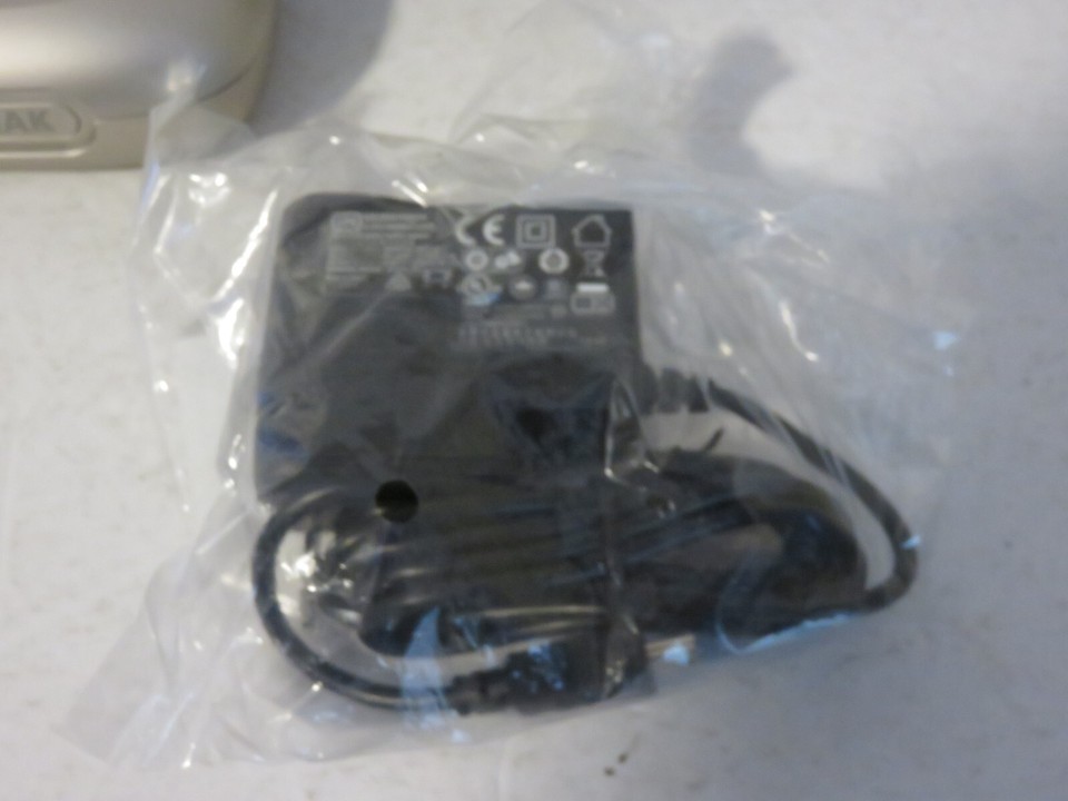 PHONAK HEARING AID HARD CASE KIT AC ADAPTER CLEANING KIT 2 CASES eBay