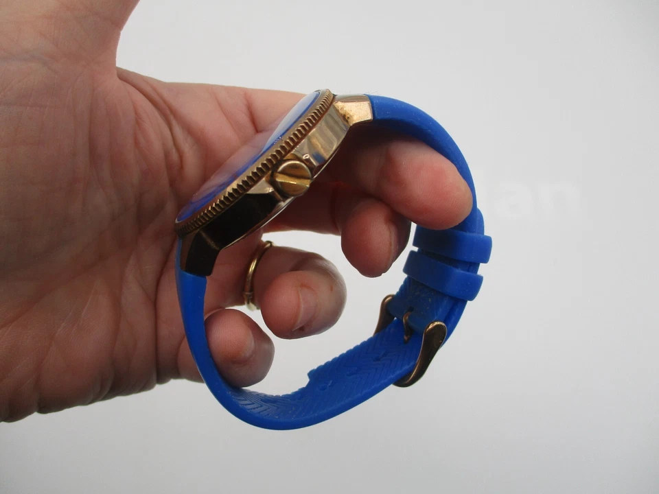 RELOJ VINCE CAMUTO VC/5108 ESFERA AZUL CORREA SILICONA ~ FUNCIONA Foto 2 de 4