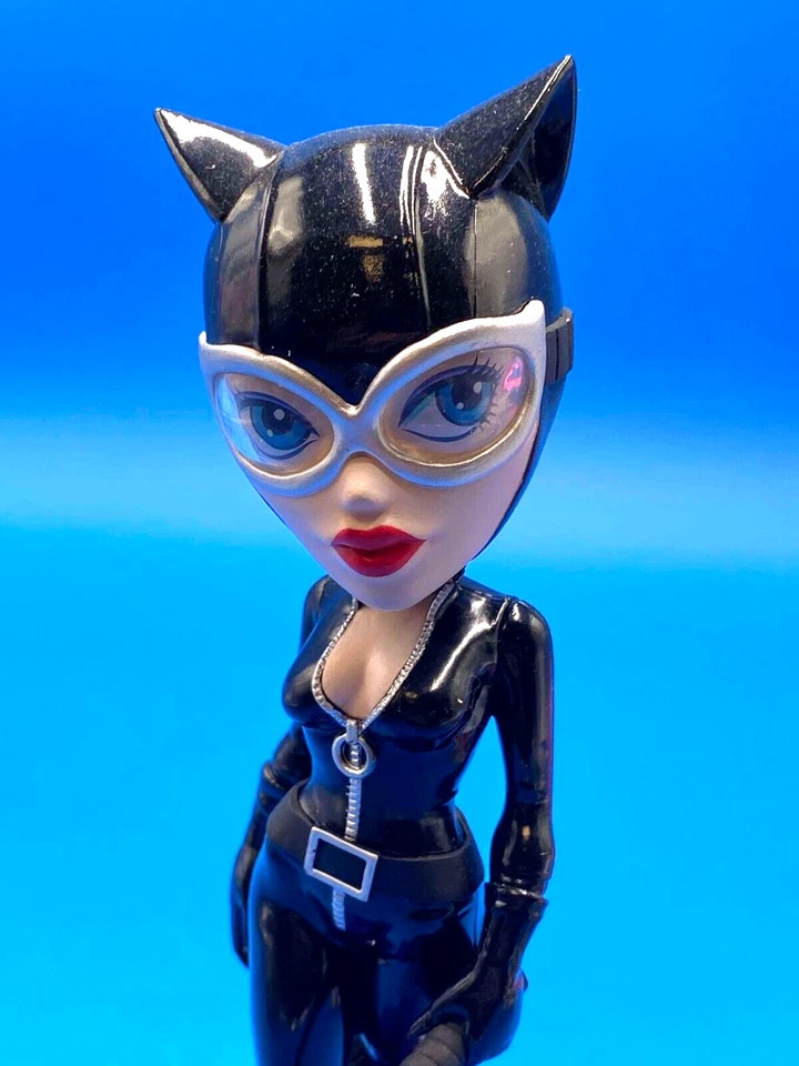 Funko Vinyl Vixens: Classic DC - Catwoman Action Figure - Image 2 of 4