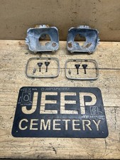 84-96 Jeep Cherokee Xj Comanche Mj Oem Headlight Buckets W Retainers Pair 84-96 Jeep Cherokee Xj Comanche Mj Oem Headlight Buckets W Retainers Pair