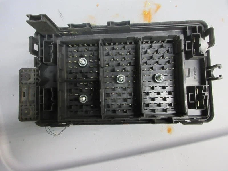 2004-2006 Chevy Truck Colorado Engine Fuse Box OEM Foto 2 de 3