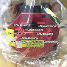 ONE FANUC SERVO MOTOR A06B-0075-B007 0100 NEW
