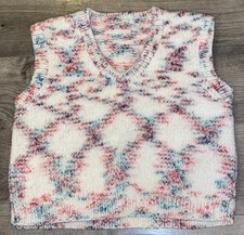 Handmade Crochet Knit Cream W Red Green V Neck Sweater Vest Sz 4/5 P2P16 Sh2w16