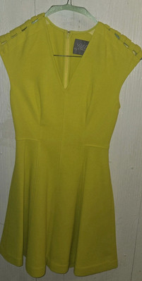 NEVER WORN! Absolutely Beautiful LELA ROSE sz 4 Dress