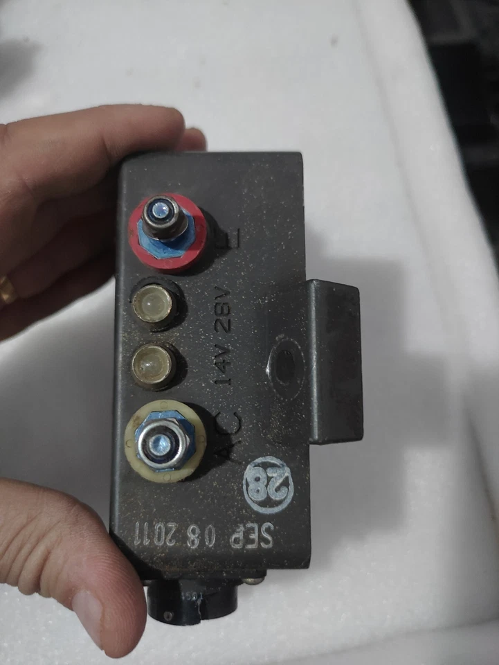 CE Niehoff N3221 Voltage Regulator 76761-N3221 - Image 2 of 4