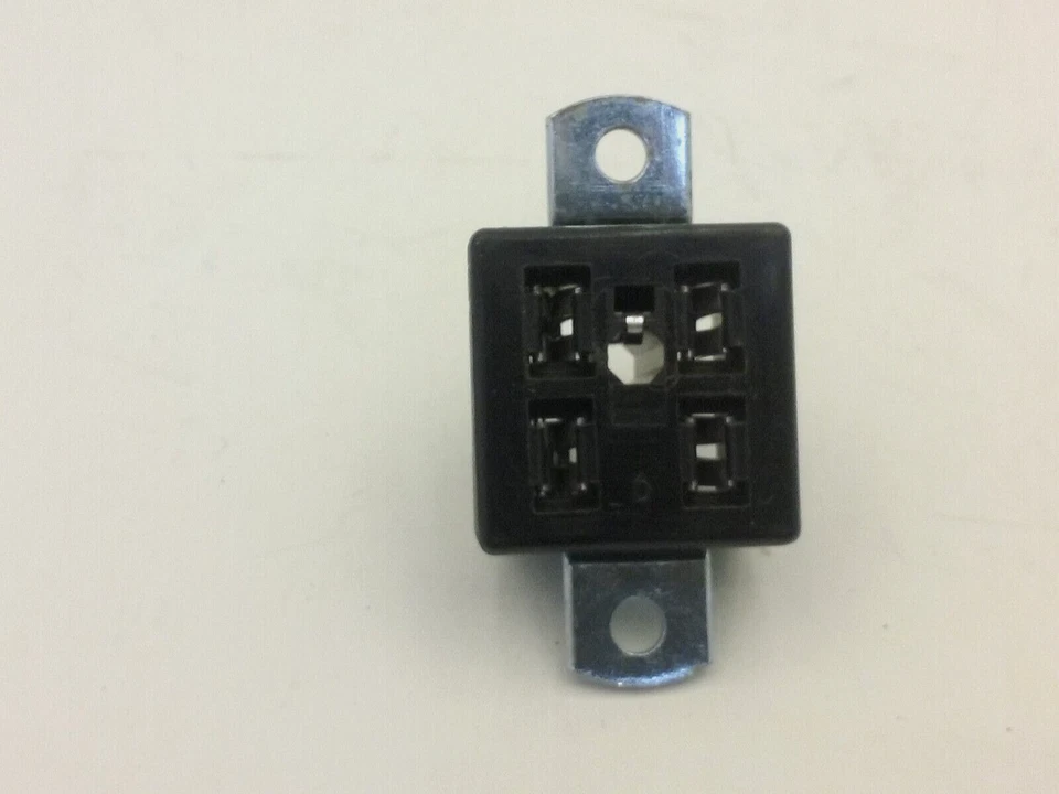 CINCH JONES S404AB CONNECTOR INDUSTRIAL SOCKET (LOT OF 4) NNB - Image 3 of 4