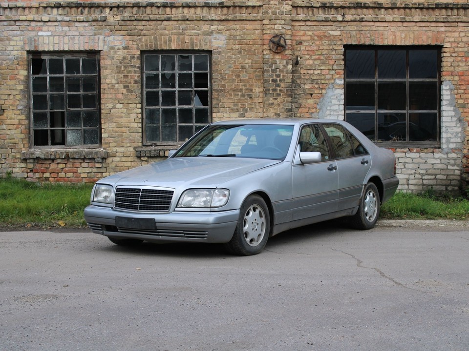 W140 Seat belt mechanism right side 1408606285 Mercedes S350 eBay