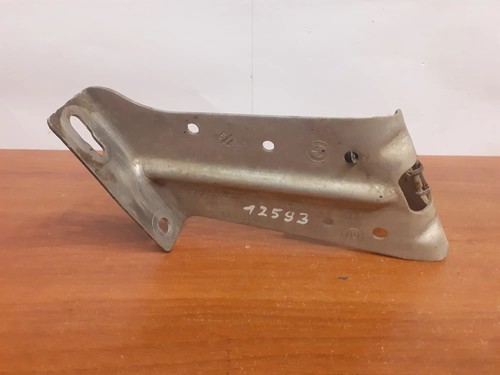 BMW X5 E70 Kotflügelhalter vorne rechts 777722 7188836 #12593 2011 17211526