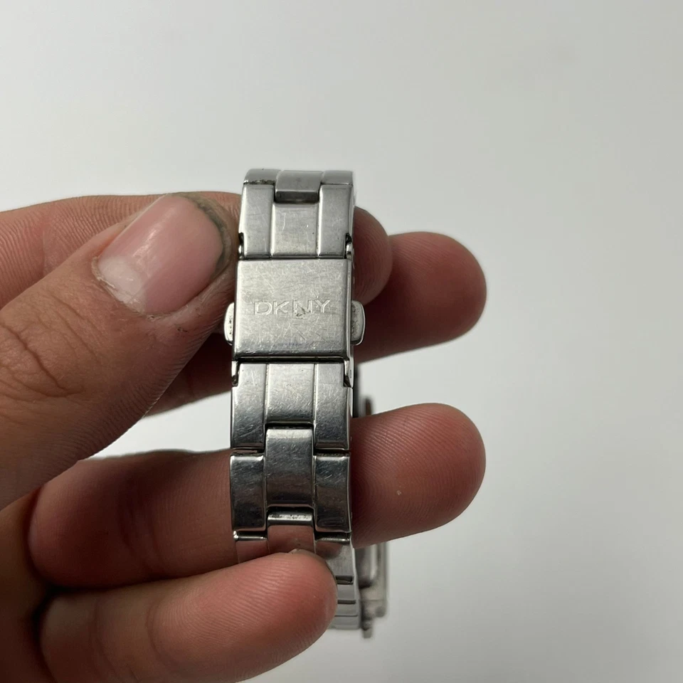 Vintage DKNY Stainless Steel Rectangle Women's Quartz Watch Silver Minimalist - Image 4 of 4