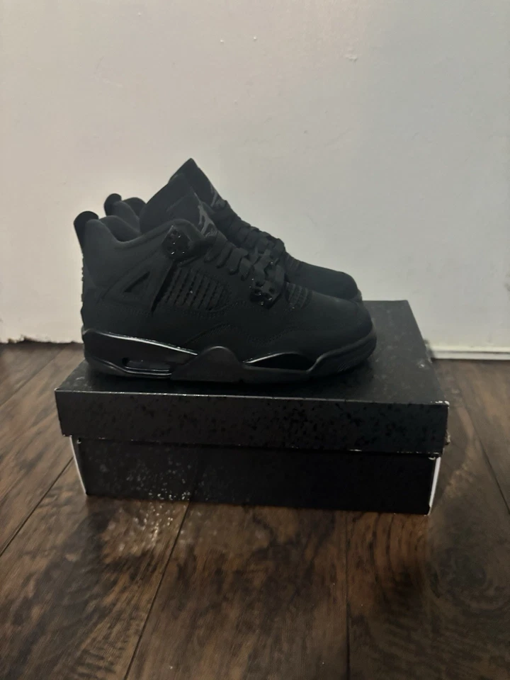 Talla 4Y / 5.5W - Nike Air Jordan 4 Retro GS Niños Negro Gato 2025 IB4171-010 Foto 3 de 4
