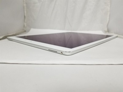 Apple iPad Pro (12.9-inch) A1584 32 GB, Wi-Fi, 12.9 in - Silver