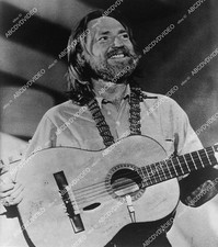 6490-036 country music singer Willie Nelson and his guitar 6490-036 6490-036