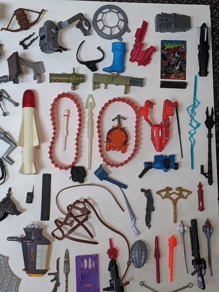 125 Piece Lot of Vintage Acc, Weapons,  Parts Mostly 80s 90s 00s w/Rambo, GI Joe - Image 2 of 4
