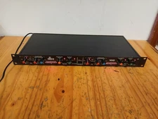 DBX 166 stereo dual mono Compressor Limiter Good