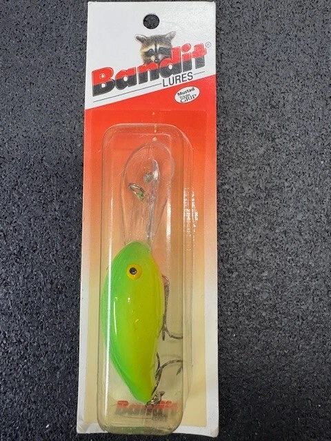 Pre-Pradco Bandit 300 - Sm. Red Pack w/ Triple Grip - Chart Green Back Color 319