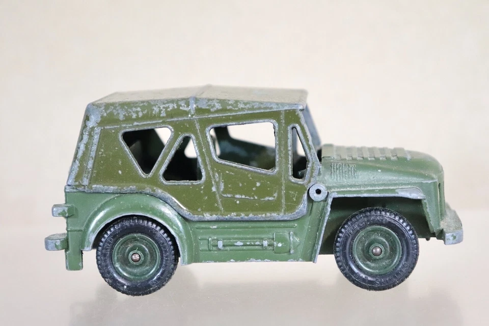 BRITAINS 1/32 SCALE BRITISH ARMY AUSTIN CHAMP 4 WHEEL DRIVE JEEP oc - Image 4 of 4