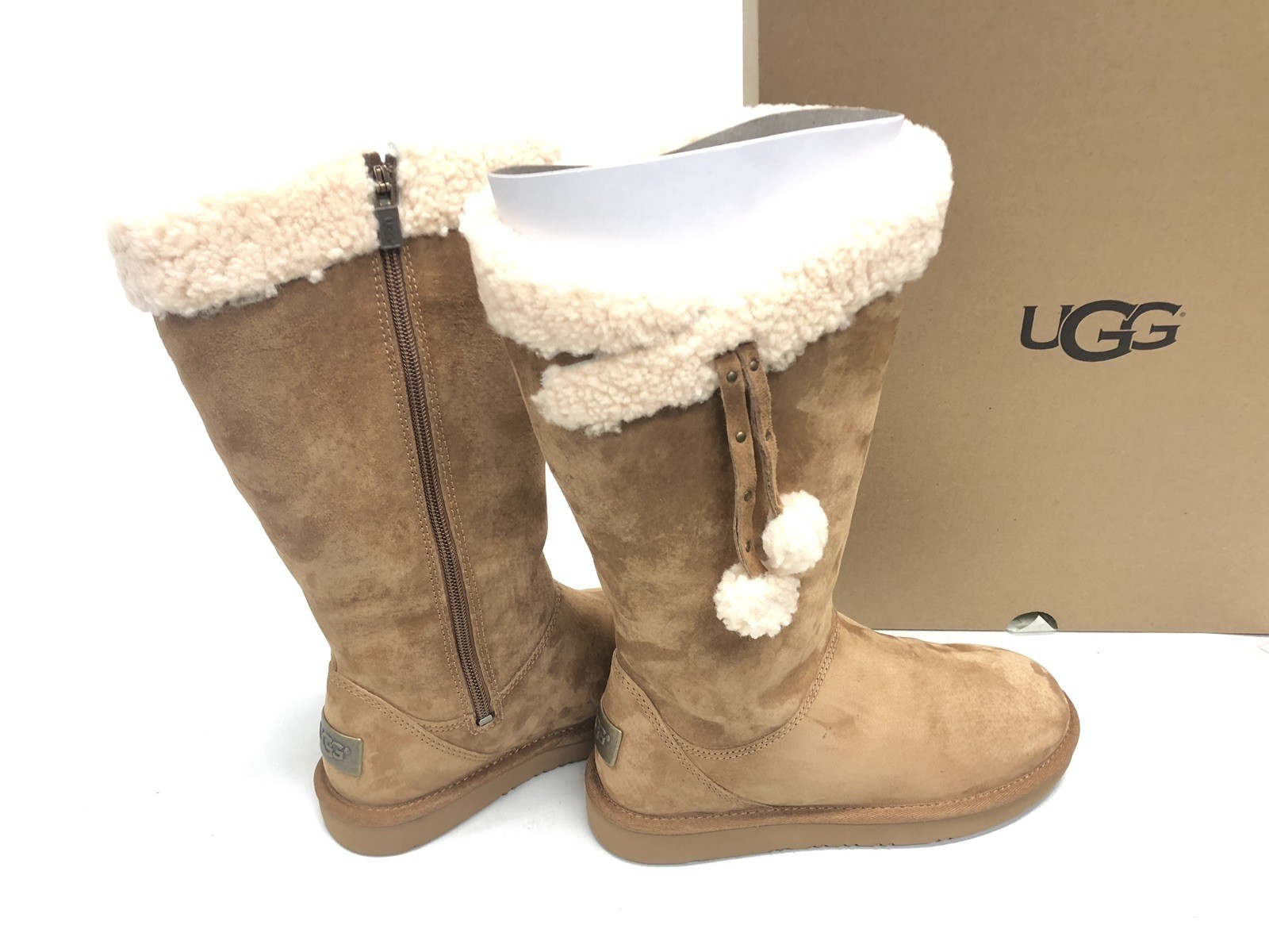 Size 6 UGG Womens Plumdale Cuff BOOTS 