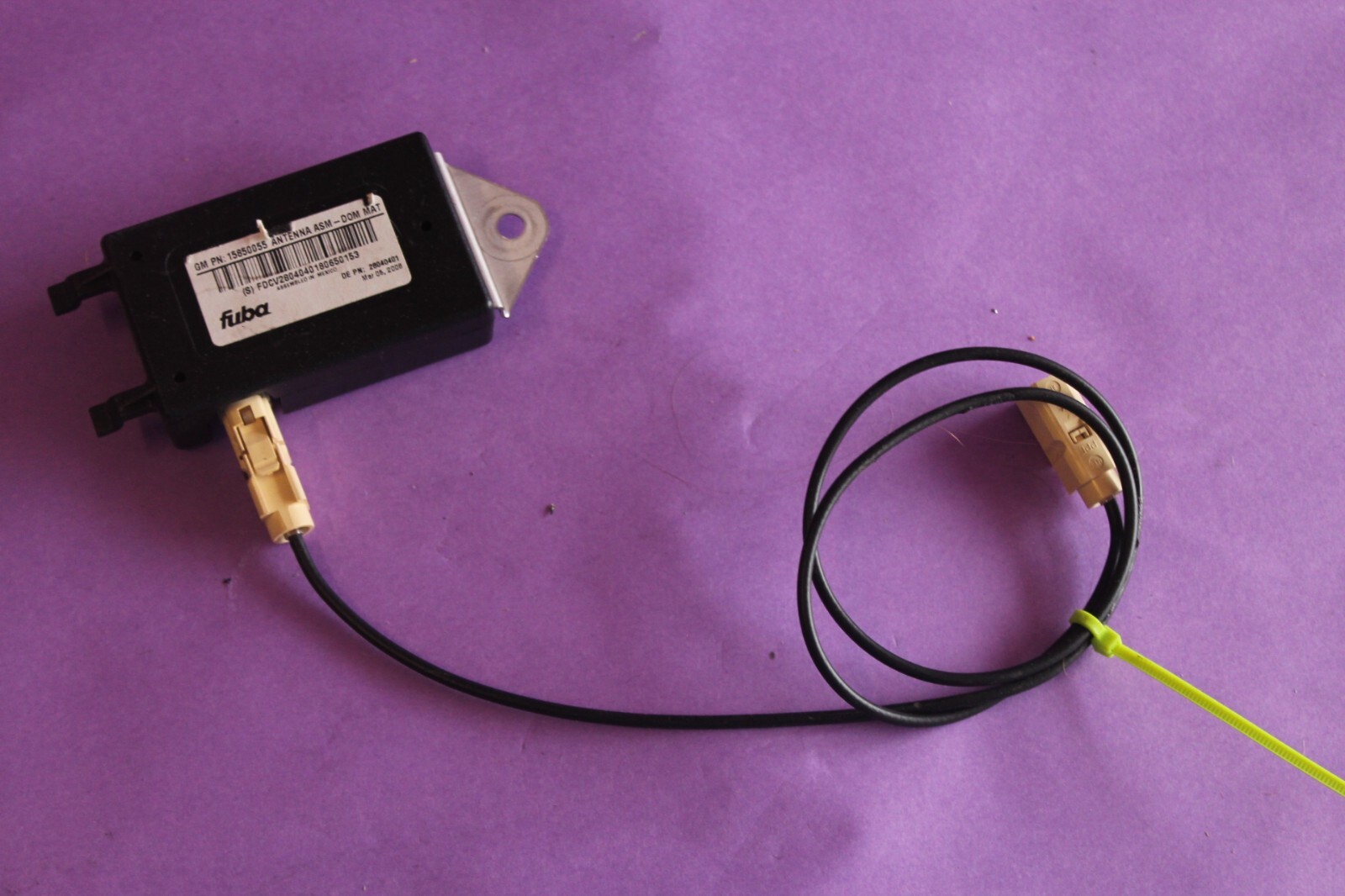 08 Corvette C6 Z06 Fuba rear mount radio antenna module 15850055 w