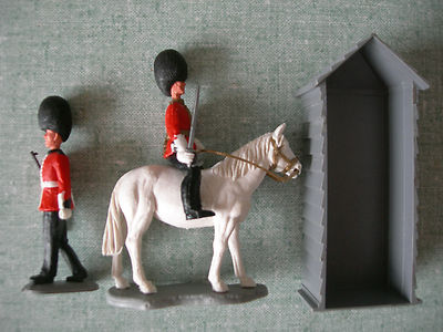 Figurines Timpo Gardes Anglais British Royal Guards Avec Cheval Et Guérite - Occasion - Soldats De Collection