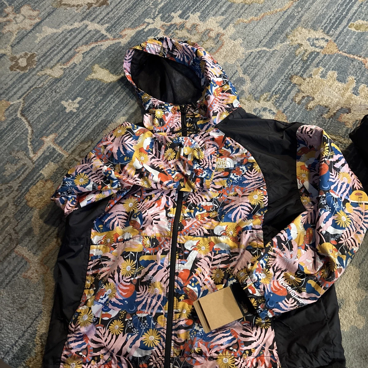 値下げ中⭐︎花柄ノースフェイスアウター The North Face Floral Windbreaker Coats, Jackets & Vests for Women