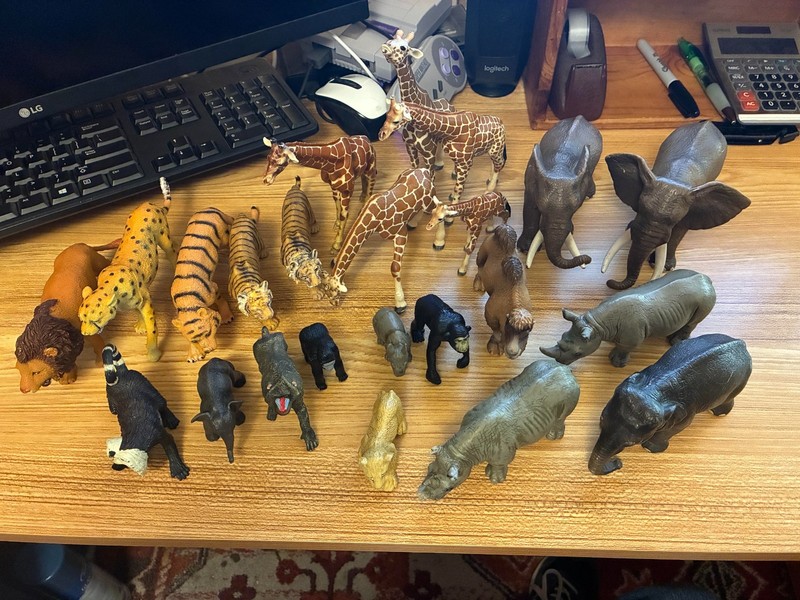 Lot of 23 Safari Animals , Many Schleich and other Brands, Toys, figures