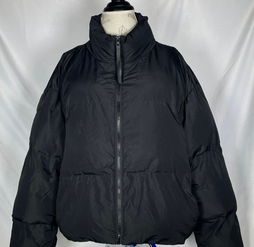 Wander Black Cropped Puffer Jacket Size 