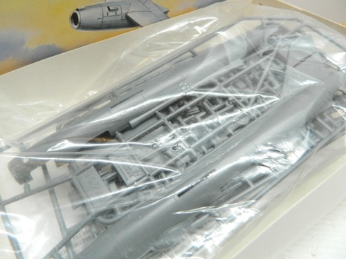 Amodel 1:72 Yakovlev Yak-25B Soviet 2 Seater Fighter Jet Box 72185 - Bild 3 von 7