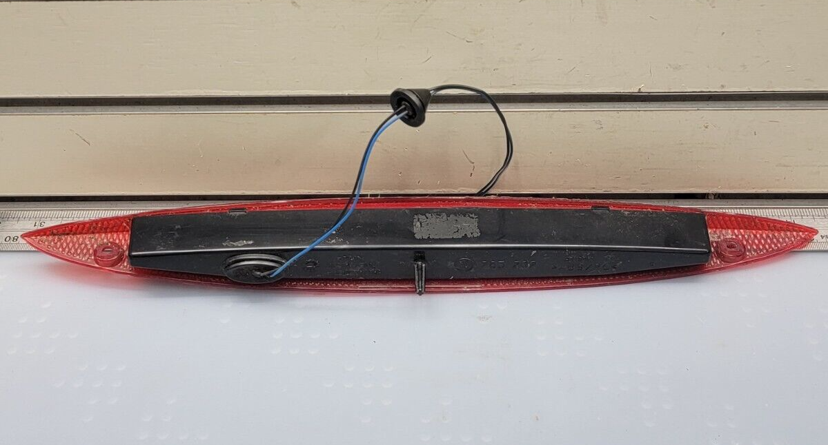 🔥0207 Buick Rendezvous Third Brake Light Upper Rear Tailgate Hatch