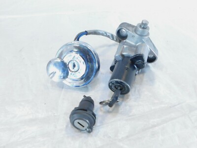 Yamaha V-Star 650 & 1100 Ignition Switch & Fuel Tank & Storage
