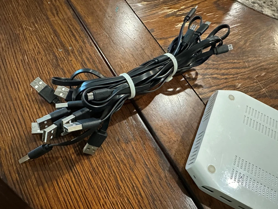 Estación de carga inteligente USB UNITEK 60W 10 puertos Y-2172A Foto 2 de 4