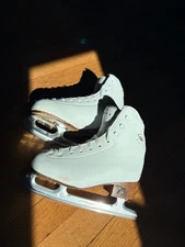 Risport Electra Light 215 mm figure skates (size 2.5 shoe)