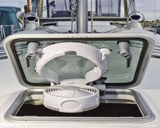 Caframo Taku 7620 12V Hatch Fan w/Suction Mount & Light - White NEW OB Marine RV