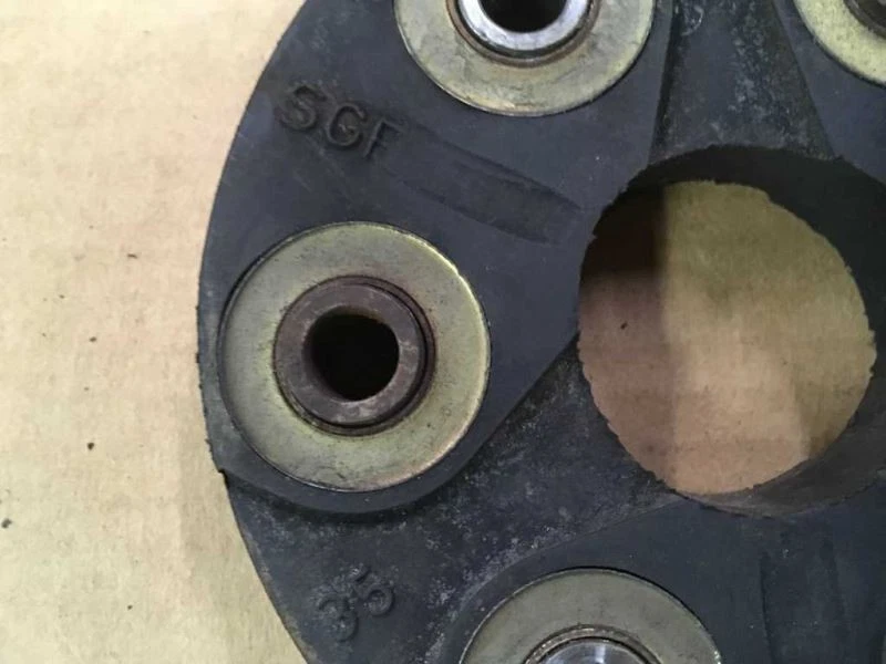 REAR DRIVE SHAFT RUBBER DISC FITS 86 87 88 89 90 91 MERCEDES BENZ 420SEL - Image 4 of 4