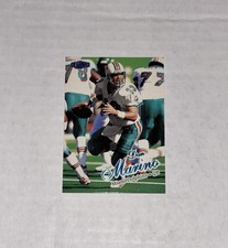 Miami Dolphins Hall Of Fame QB Dan Marino 1998 Fleer Ultra Football Card