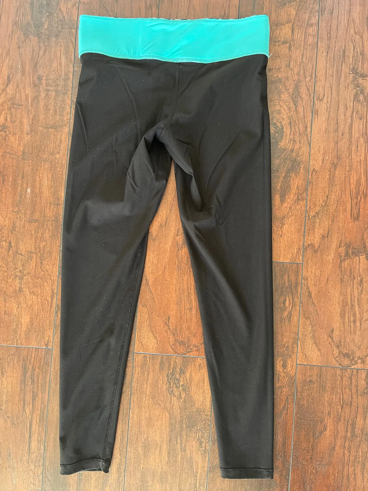 victoria-secret-vs aqua leopard reversible waistband yoga leggings