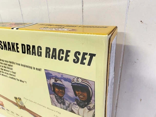 Hot Wheels Classics Mongoose and Snake Volkswagen Drag Bus Race Set Sellado Foto 3 de 4