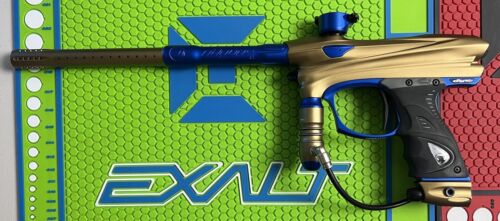 DYE DM7 PAINTBALL MARKER + ULTRALITE BARREL - DUST BLUE / GOLD - TESTED / VIDEO