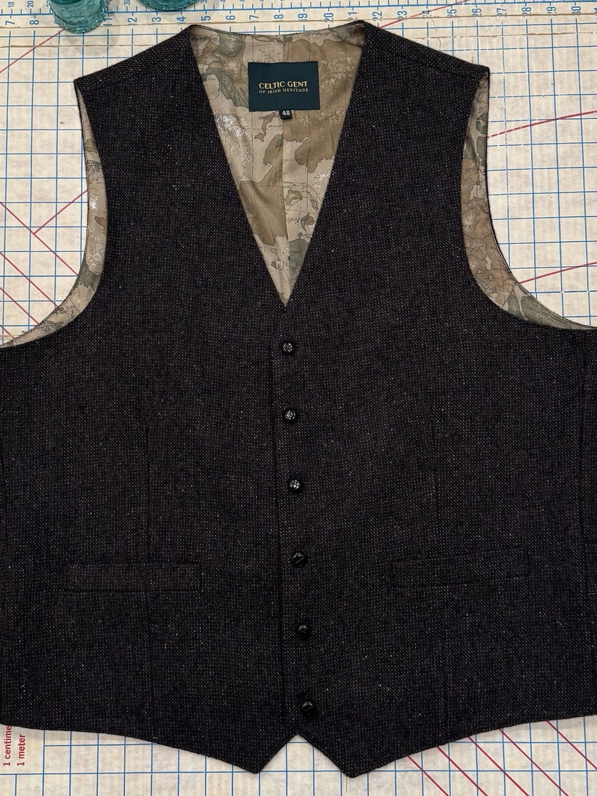 Celtic Gents of Irish Heritage Tweed Vest Charcoal Grey Mens Size 48 - product detail image 2