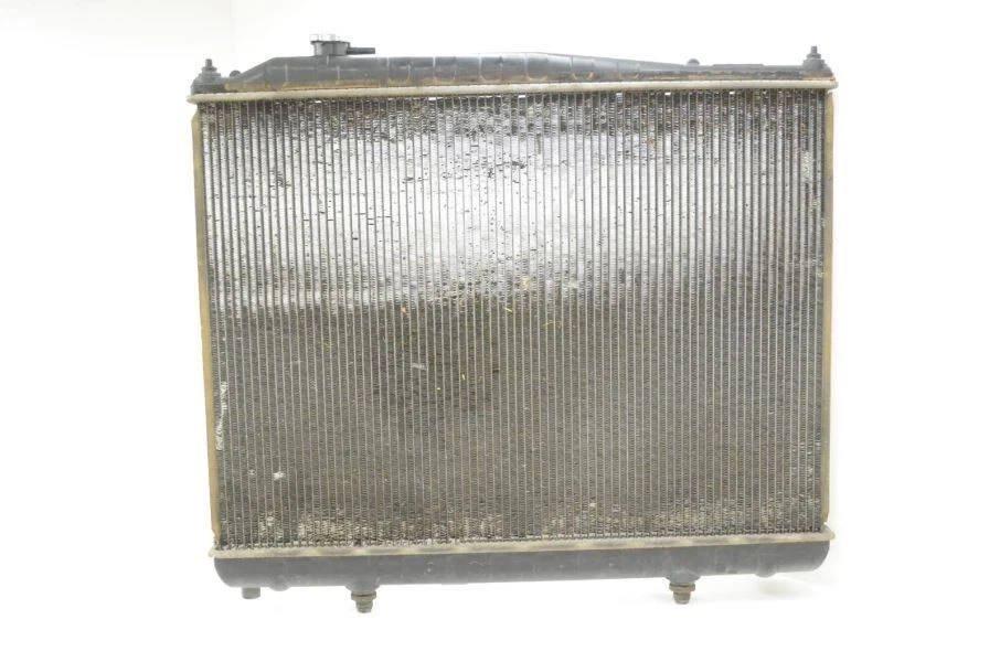 2001-2004 Nissan Pathfinder SE 4WD Radiator Assembly — 第 3/4 张图片