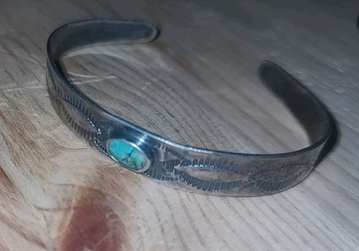 #ad Vtg Sterling Turquoise Native American Cuff 7quot; 10.14g Clean And Dainty... Mrkd $89.00