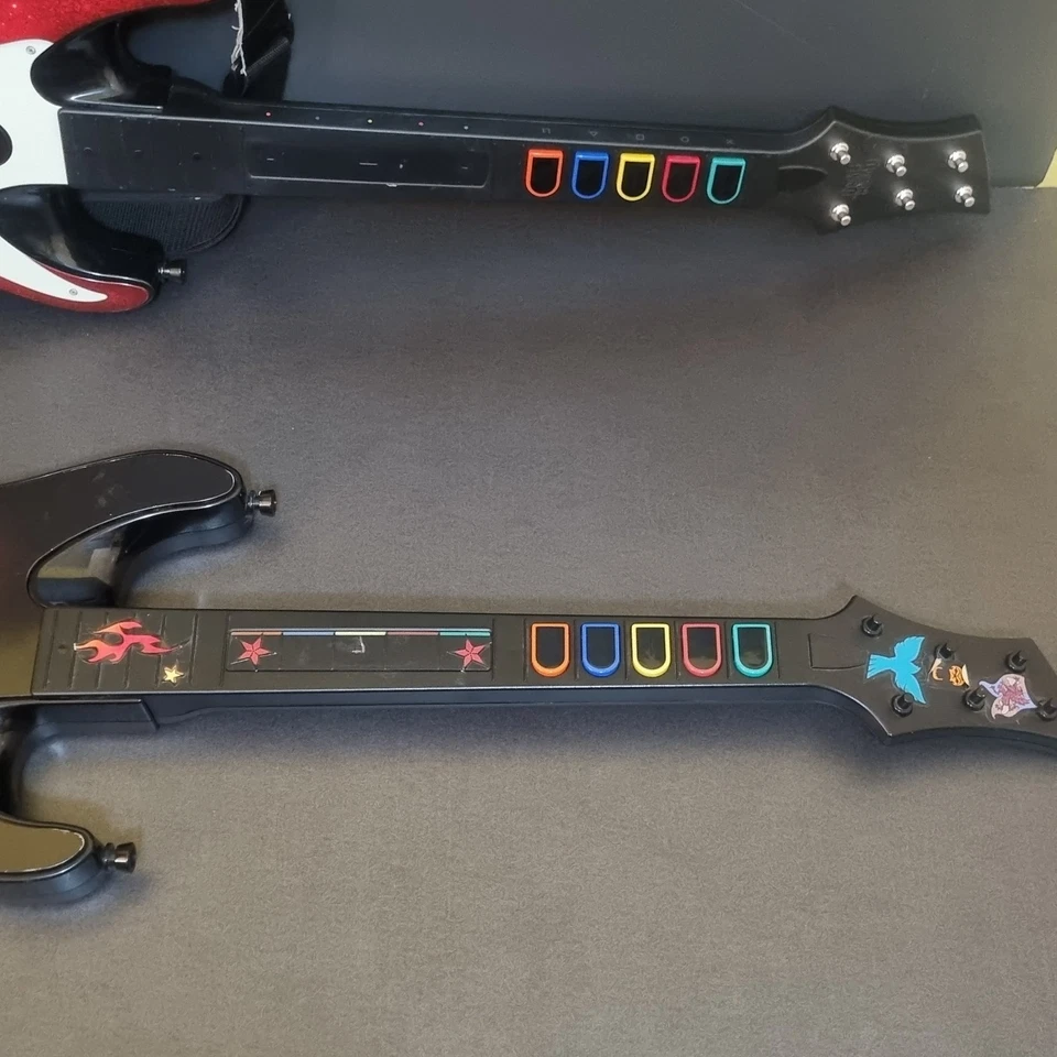 RedOctane Sunburst Wireless Controller +Activision Guitar Hero Xbox 360 PS3 Lot - Image 3 of 4