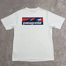 Patagonia Shirt Mens Small White Base Layer Lightweight Short Sleeve Active