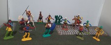 ISAS - ITALY Lotto soldatini con accessori 60-70 Indiani Cow Boys Fuoco Cactus