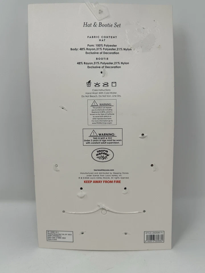 Conjunto de chapéu e botinha Laura Ashley 2 peças fio macio lavanda esfumaçada roxo 0-6 meses - Imagem 2 de 4