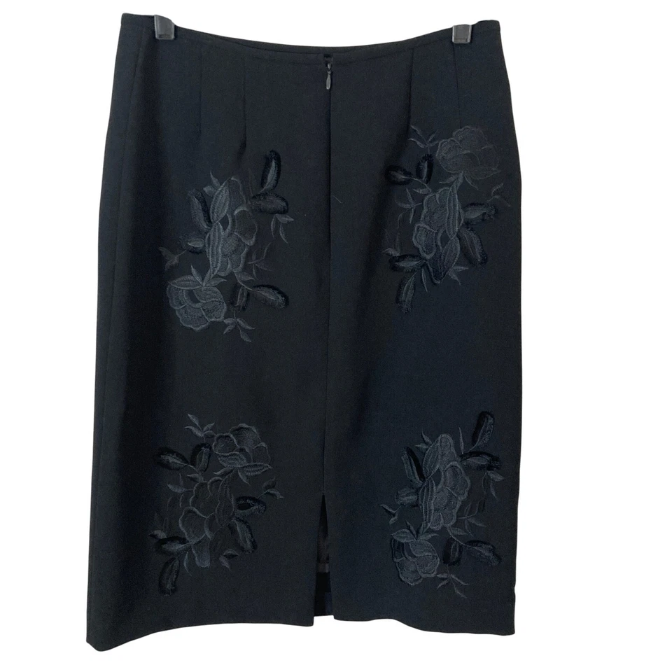 Tahari Arthur Levine Skirt Womens 6 Floral Embroidered Black  - Image 2 of 4