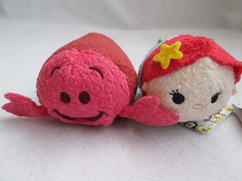 Disney Store La Sirenita: Sebastain Tsum Tsum Mini Muñeco de Peluche 3.5" - Imagen 1 de 4
