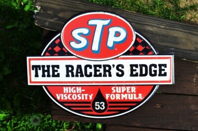 STP THE RACER'S EDGE 看板 STP The Racer's Edge Embossed Tin Metal Sign - Motor Oil Treatment