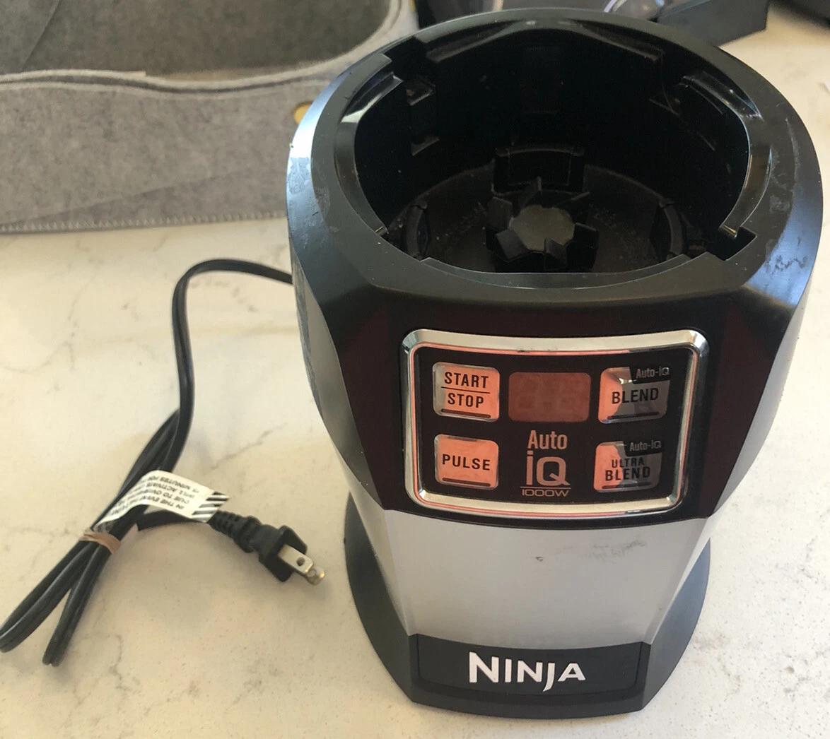 Nutri Ninja Auto IQ Blender Professional 1000 Watt Smoothie Maker Motor Base