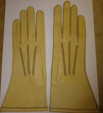 Vintage '63 Women's Deerskin Beige Leather Gloves Sz 5-5 1/2 NEVER WORN