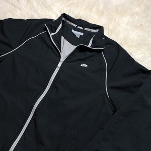 corta vento nike preta